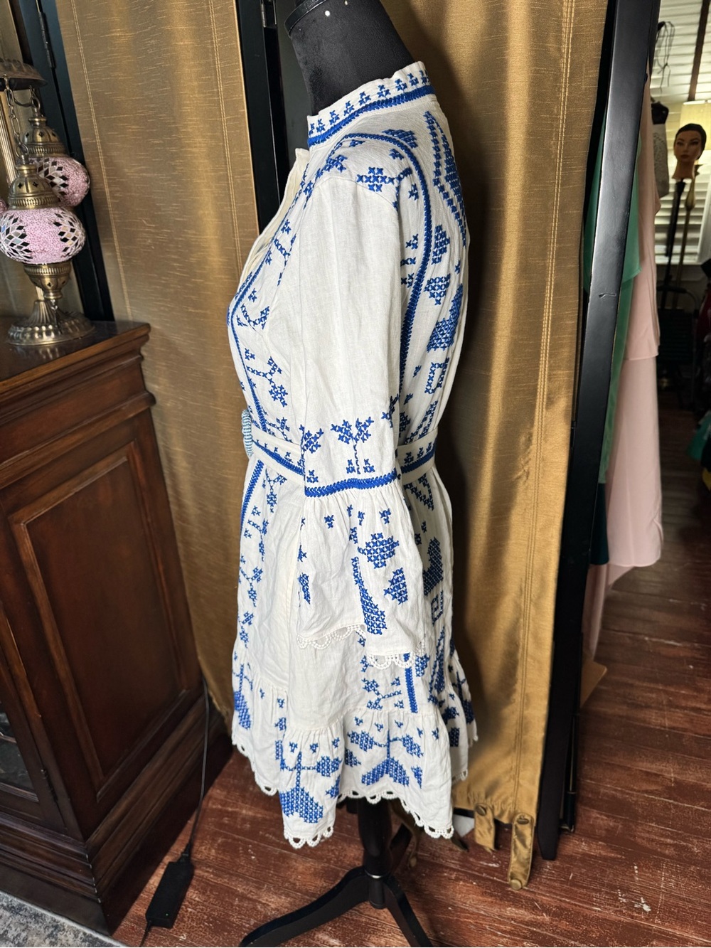 FARM Rio White Blue Cross Stitch Embroidered Midi Dress Band Collar Belt M - Picture 3 of 8